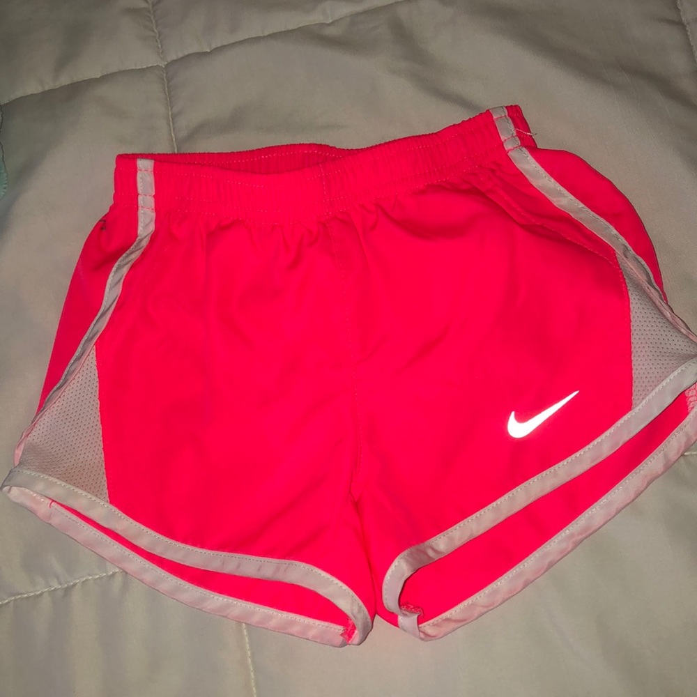 Nike girl toddler shorts